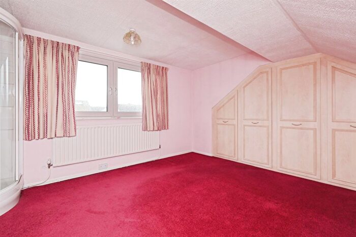 2 Bedroom Detached Bungalow For Sale In Lilac Grove, Bawtry, Doncaster, DN10