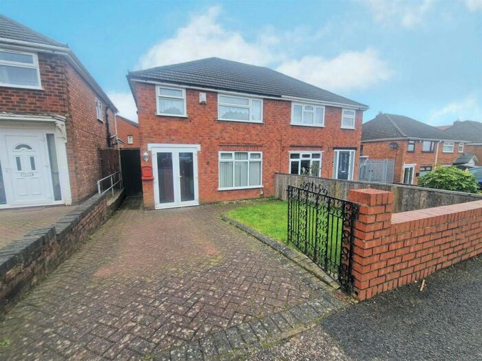 3 Bedroom Semi-Detached House To Rent In Foxland Avenue, Rednal, B45