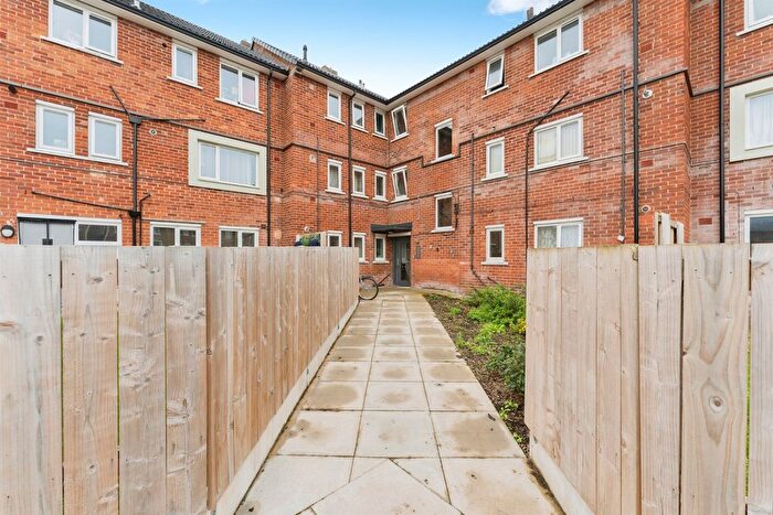1 Bedroom Flat For Sale In Sutton Way, Great Sutton, Ellesmere Port, CH65