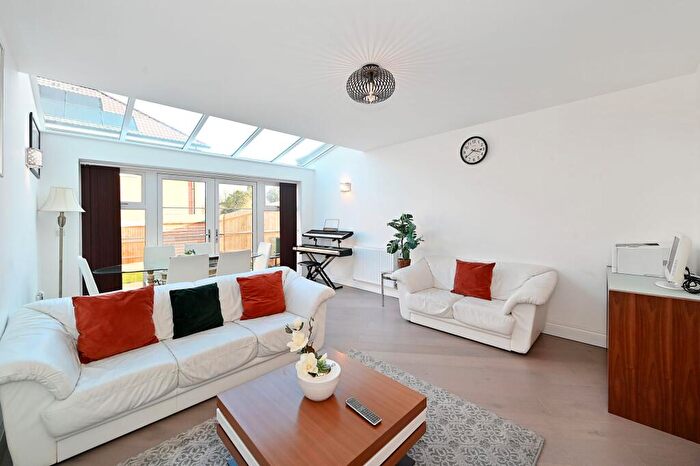 4 Bedroom Terraced House To Rent In Harris Close, Orpington, BR5