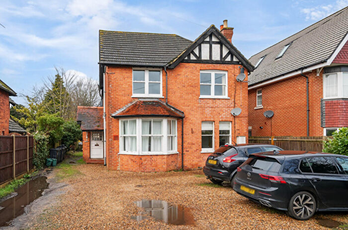 1 Bedroom Flat For Sale In Mytchett Road, Mytchett, GU16