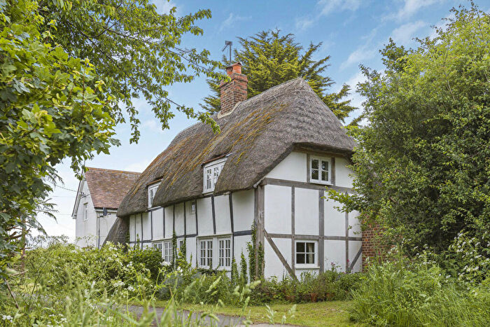 2 Bedroom Detached House For Sale In Abingdon Road, Didcot, OX11