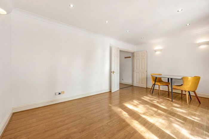 2 Bedroom Flat To Rent In Rope Street, Surrey Quays, SE16