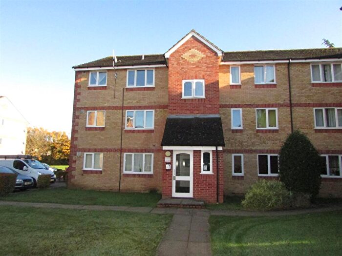 1 Bedroom Flat To Rent In Prestatyn Close, Stevenage, Hertfordshire, SG1