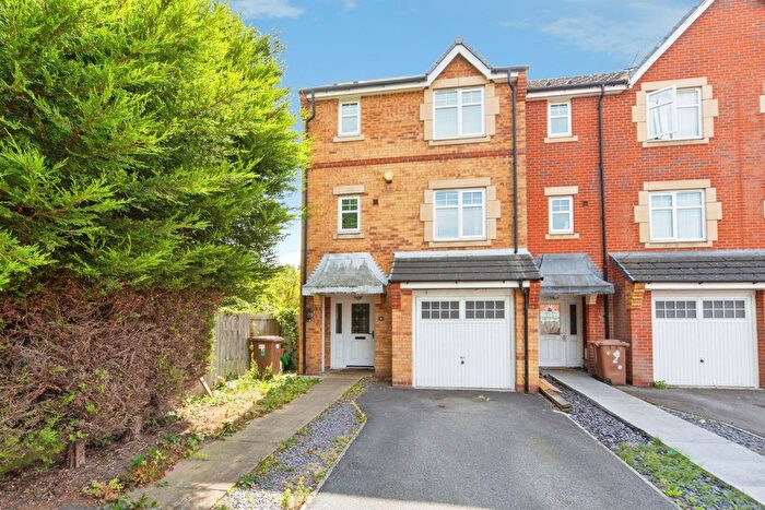 4 Bedroom End Of Terrace House For Sale In Breccia Gardens, Merseyside, WA9