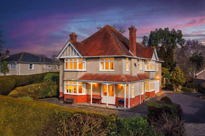 5 Bedroom Detached House For Sale In Milldown Road, Blandford Forum, DT11