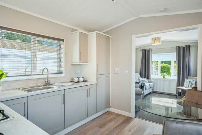 1 Bedroom Park Home For Sale In Winchbottom Lane, Little Marlow, SL7
