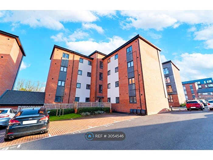 2 Bedroom Flat To Rent In Ascot Way, Birmingham, B31