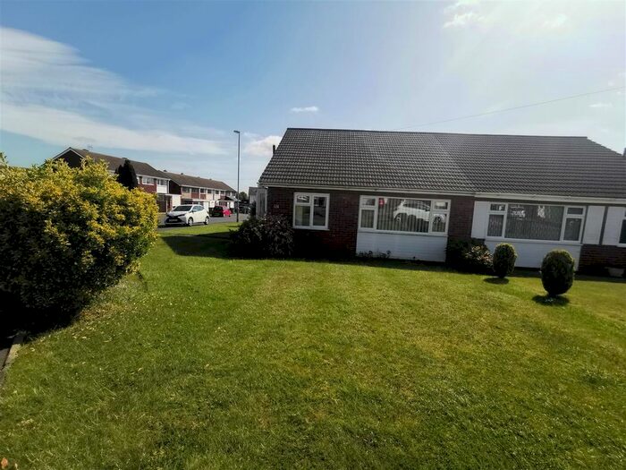 2 Bedroom Bungalow To Rent In Lilac Avenue, Streetly, Sutton Coldfield, B74