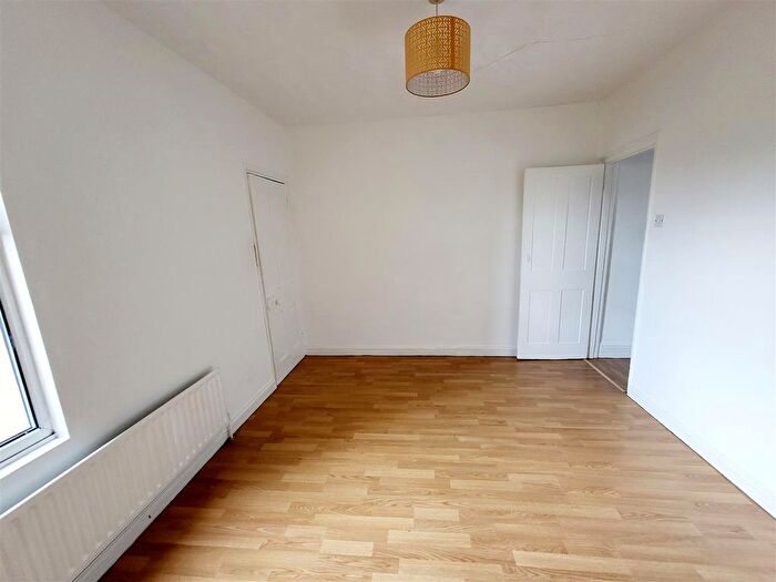 2 Bedroom End Of Terrace House To Rent In Catherine Street, Rochester, ME1