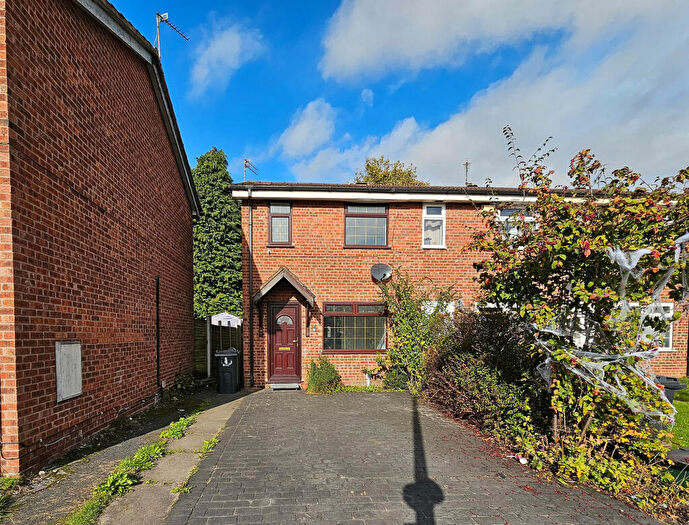 2 Bedroom End Of Terrace House To Rent In Malpas Road, Northwich, Cheshire, CW9