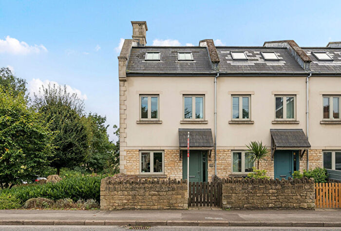 4 Bedroom End Of Terrace House For Sale In Whiteway Road, Bath, Somerset, BA2