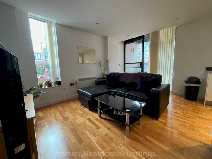 2 Bedroom Apartment To Rent In Hill Quays, Manchester, M15