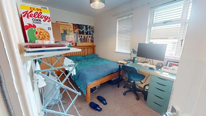 4 Bedroom House To Rent In Alfreton Road, Nottingham, NG7