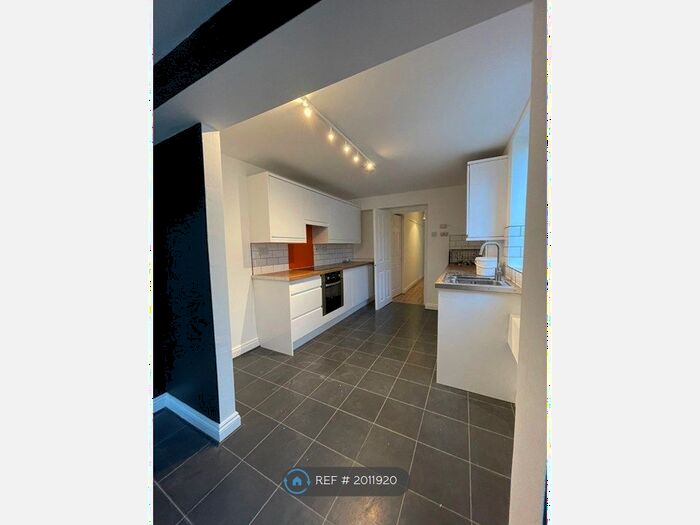 1 Bedroom Flat To Rent In Staple Hill Road, Bristol, BS16