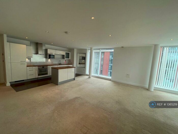 3 Bedroom Flat To Rent In Seagull Lane, London, E16