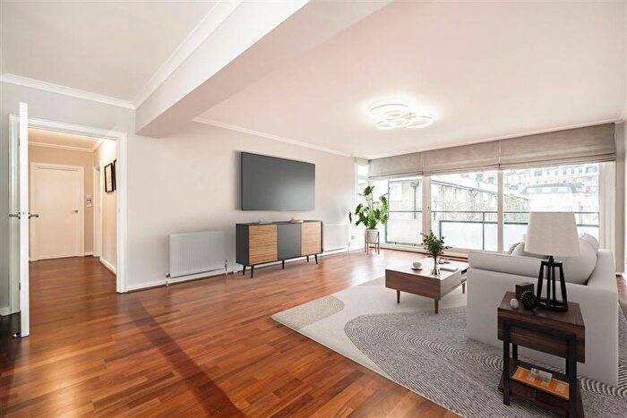 3 Bedroom Flat To Rent In Sussex Square, London, W2