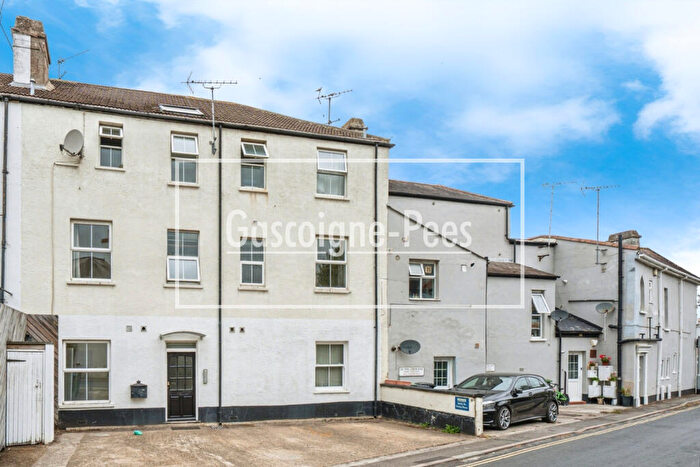 1 Bedroom Apartment To Rent In Leatherhead, KT22