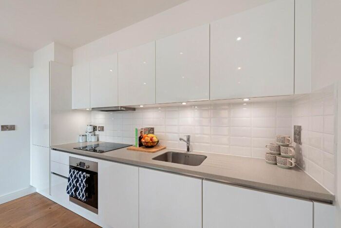 3 Bedroom Flat To Rent In Montrose Crescent, Wembley, Middlesex, HA0