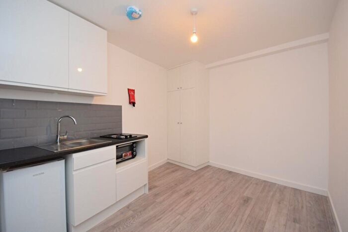 Studio To Rent In Victoria Road, Ruislip, HA4
