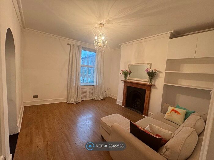 2 Bedroom Flat To Rent In Hampton Road, Hampton Hill, Hampton, TW12