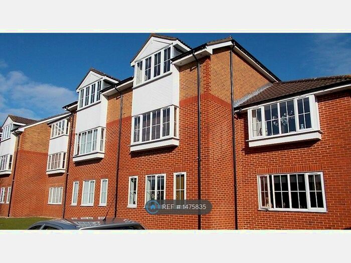 1 Bedroom Flat To Rent In Hagden Lane, Watford, WD18