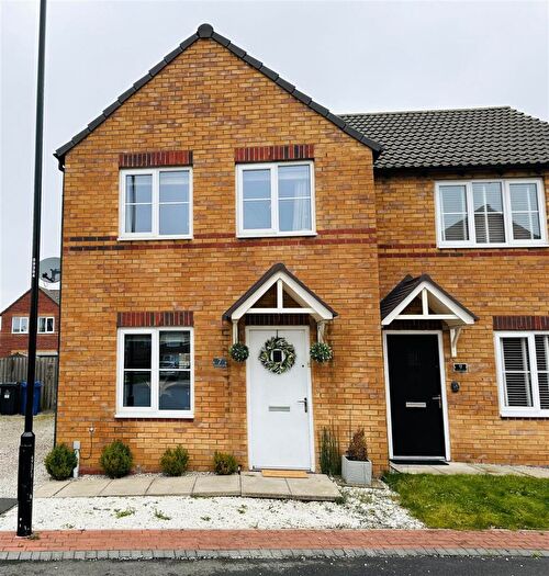3 Bedroom Semi Detached House For Sale In Cambridge Drive, Thorne, Doncaster, DN8