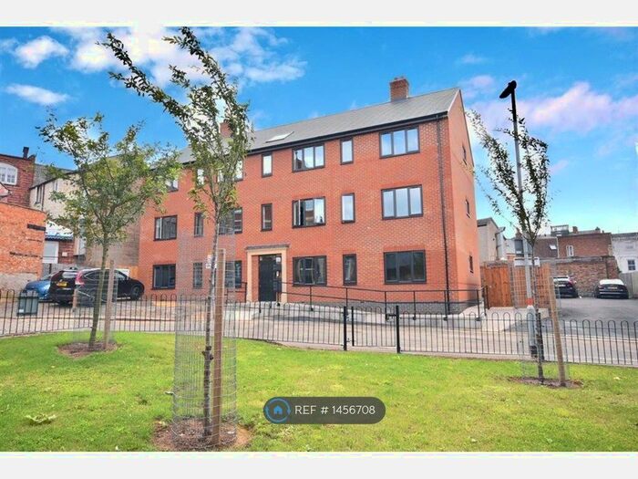 2 Bedroom Flat To Rent In Maidwell Place, Kettering, NN16