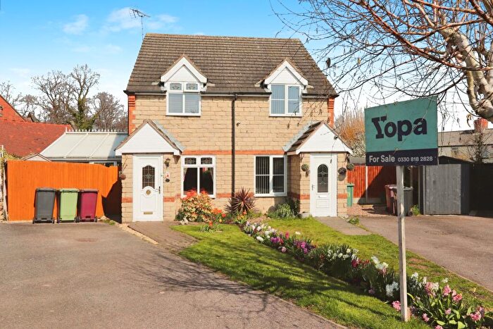 2 Bedroom Semi-Detached House For Sale In New Scott Street, Mansfield, NG20