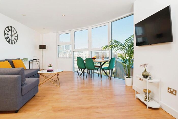 2 Bedroom Flat To Rent In Angel Lane, London, E15