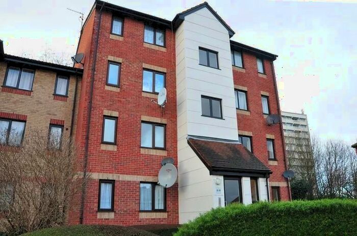 1 Bedroom Flat To Rent In Magpie Close, Enfield, EN1