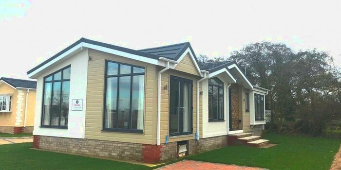 2 Bedroom Park Home For Sale In Rookery Drove Residential Park, Bury St Edmonds, Suffolk, IP28