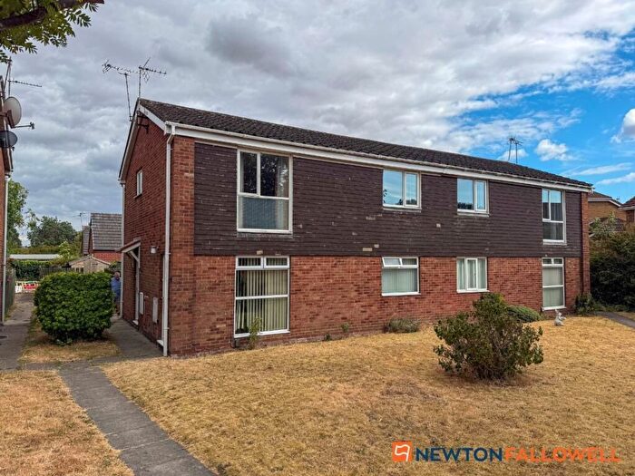 2 Bedroom Flat For Sale In Rowan Way, Balderton, Newark, NG24