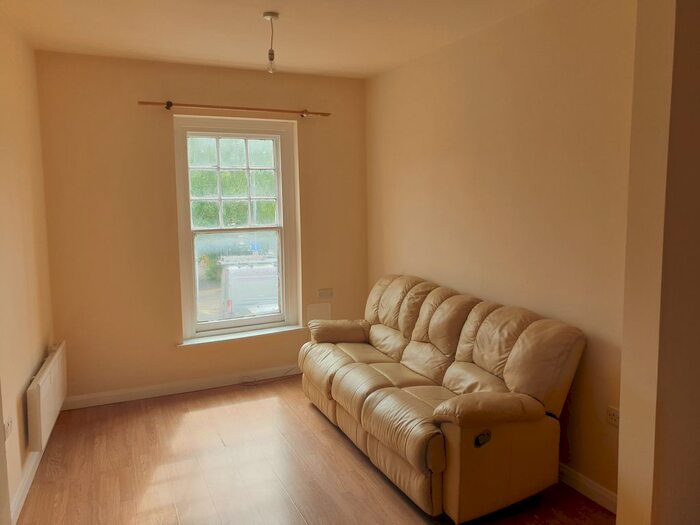 2 Bedroom Flat To Rent In High Street, Lincoln, LN5