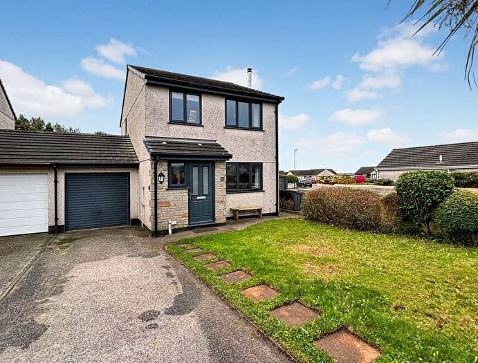 3 Bedroom Link Detached House For Sale In Glendale Crescent, Mount Hawke, Truro, TR4