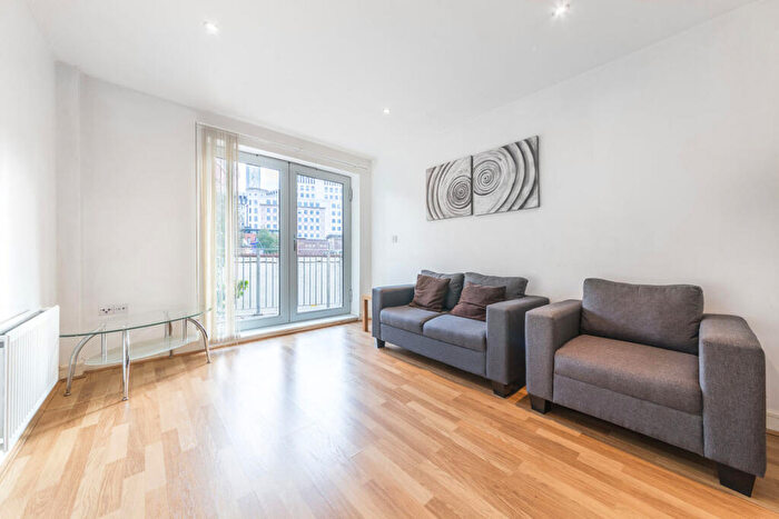 2 Bedroom Flat To Rent In Taylor House, Canary Wharf, E14