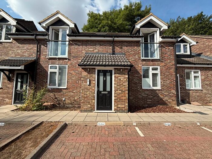 1 Bedroom Apartment For Sale In Harrier Court, Woodside Road, Lower Woodside, LU1