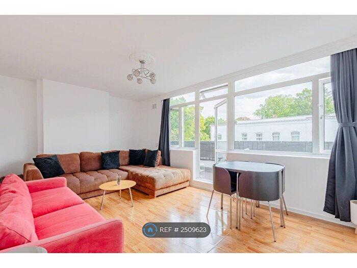 3 Bedroom Maisonette To Rent In Fowler House, Nine Elms, SW8