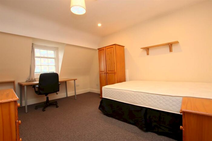 2 Bedroom Flat To Rent In Bladud Buildings, Bath, BA1