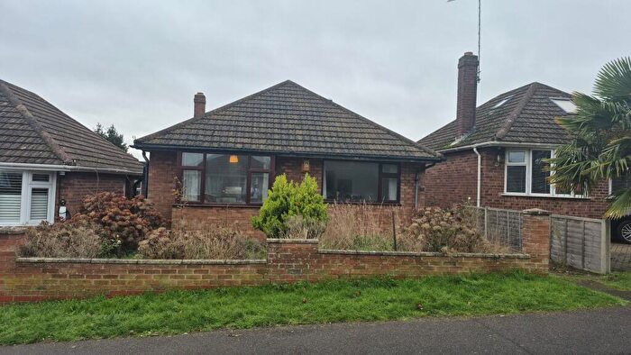 3 Bedroom Bungalow For Sale In Queenswood Avenue, Boothville, NN3