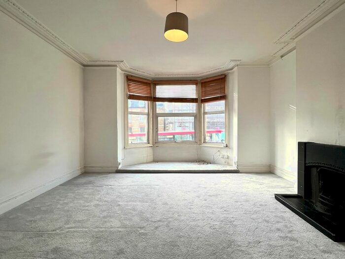 Studio To Rent In Archway Road, London, N6