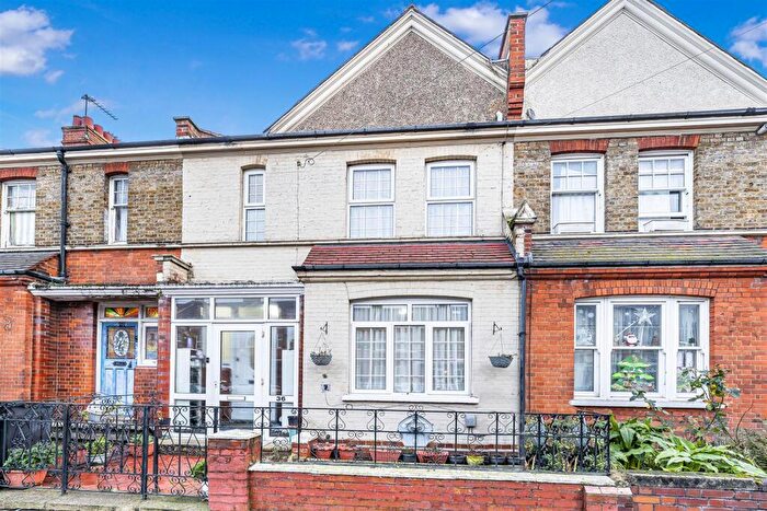 3 Bedroom Terraced House For Sale In Hewitt Avenue, Noel Park, Wood Green, N22