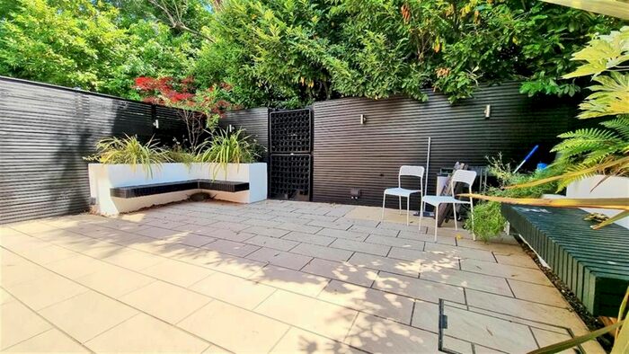 3 Bedroom Mews House To Rent In Garth Mews, Ealing, London, W5