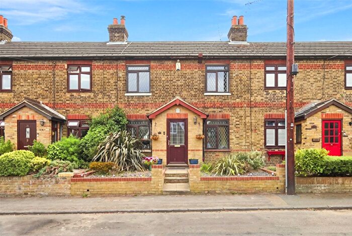 3 Bedroom Terraced House For Sale In Rollo Road, Hextable, Kent, BR8