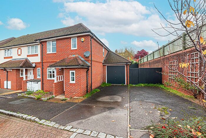 3 Bedroom End Of Terrace House To Rent In Norton Road, Wokingham, RG40