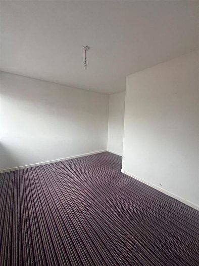 2 Bedroom Property To Rent In Farnborough Road, Birmingham, B35