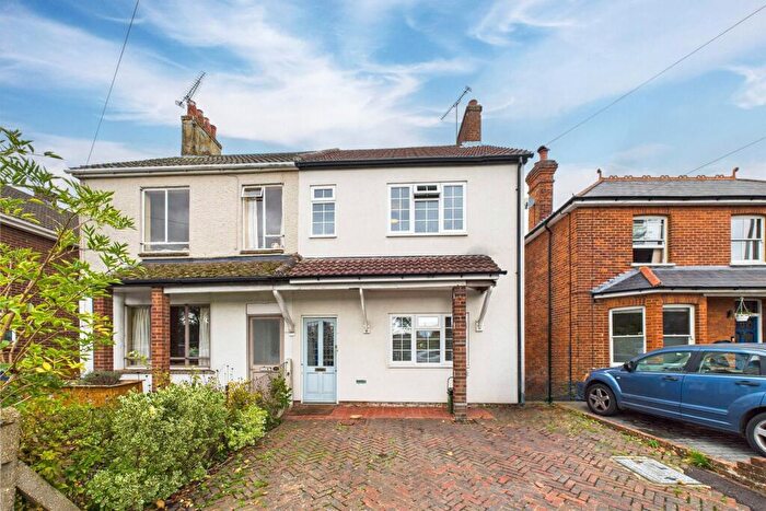 2 Bedroom Semi Detached House For Sale In Prospect Road, Farnborough, Hampshire, GU14
