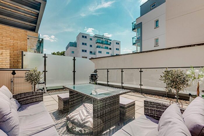 1 Bedroom Flat For Sale In Knightley Walk, Wandsworth, SW18