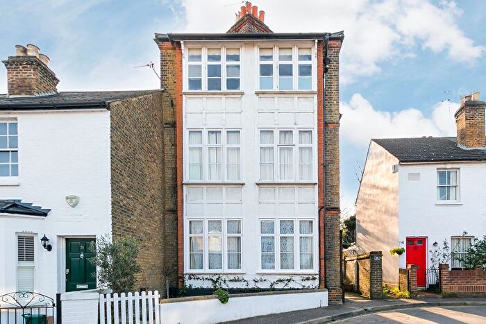 1 Bedroom Flat To Rent In Audley Road, Richmond, TW10