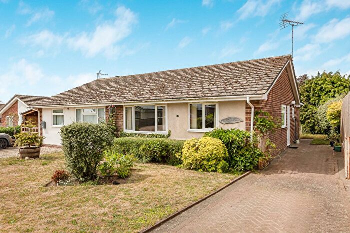 2 Bedroom Semi-Detached Bungalow For Sale In Redwood Close, Southmoor, OX13